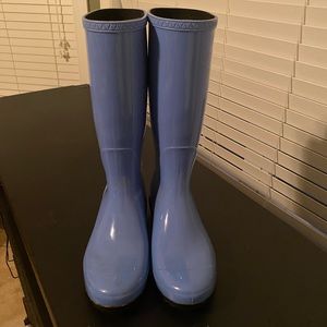 UGG AUSTRALIA WOMENS SHELBY ROUND TOE KNEE HIGH RAINBOOTS, BLUE, SIZE 7